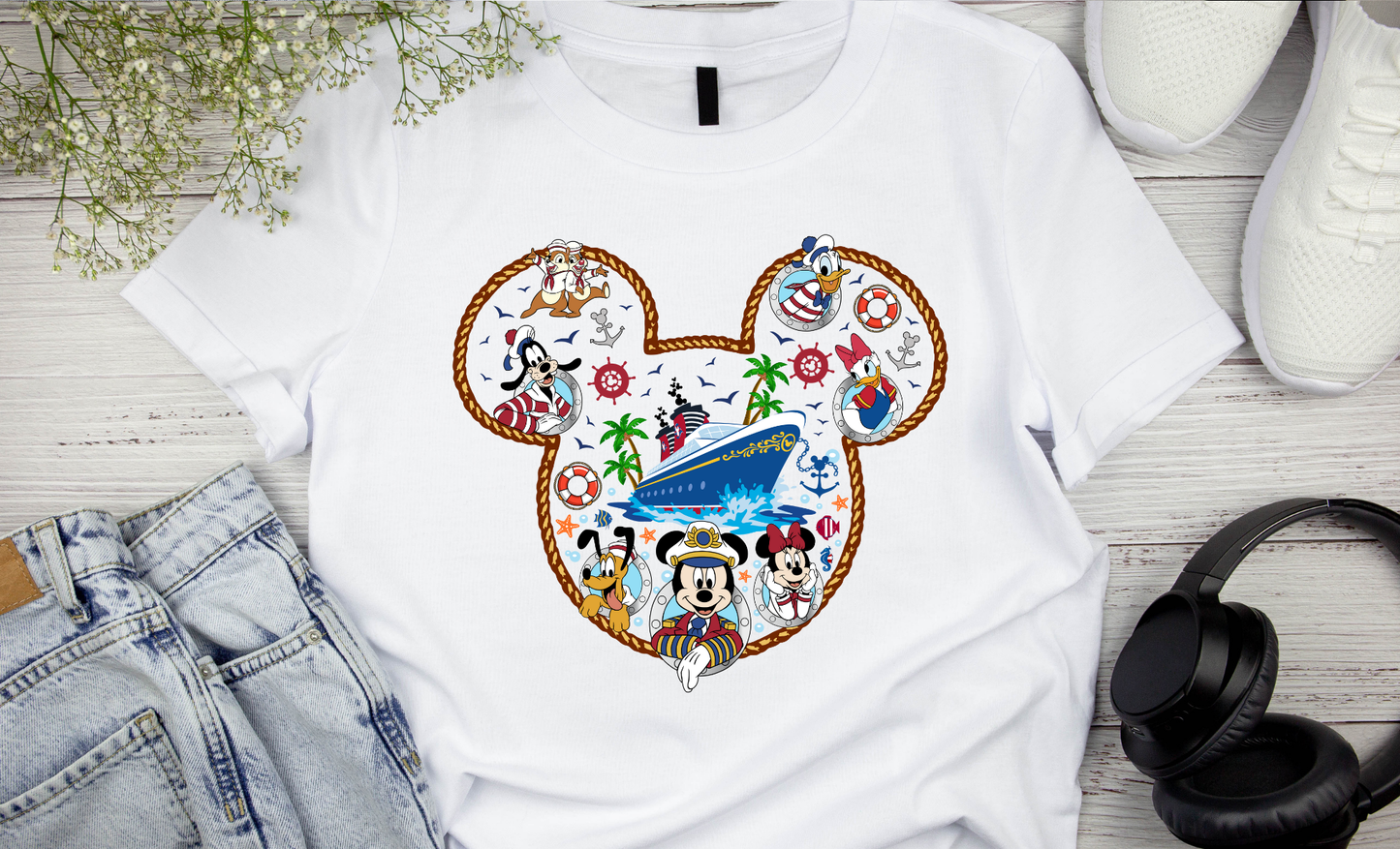 Mouse and Friends Cruise Cartoon T-shirt