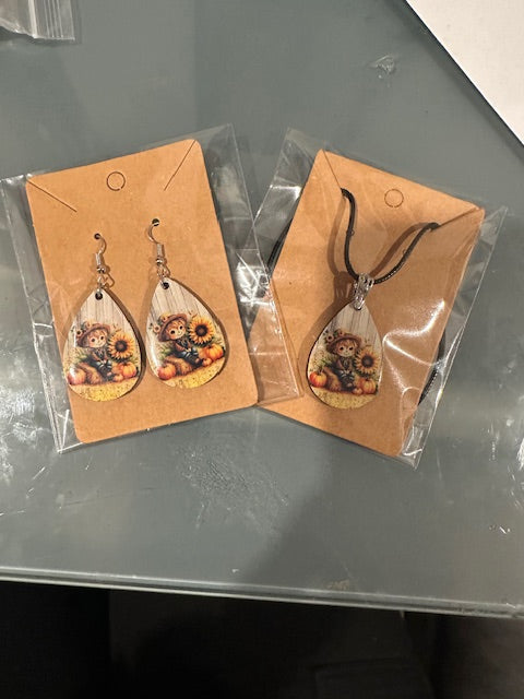 Scare Crow Pumpkin Necklace