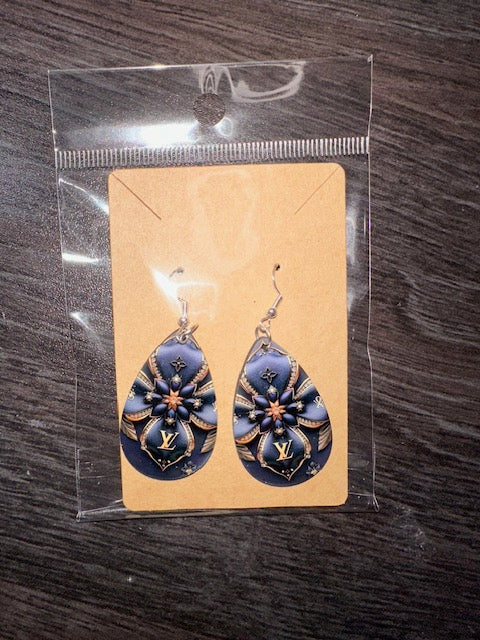 Black Earrings, fashion Design, Teardrop Earrings