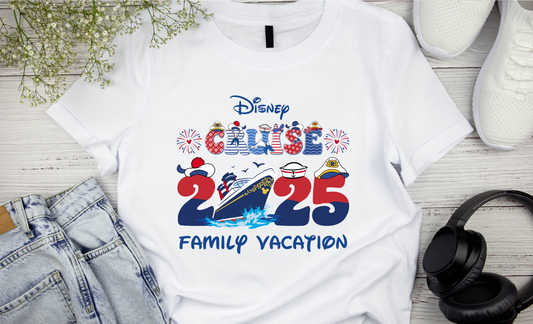 Family Vacation Cruise 2025 Cartoon T-shirt